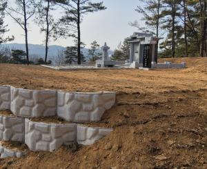 대구 가옥형납골묘 및 석축 조경공사
