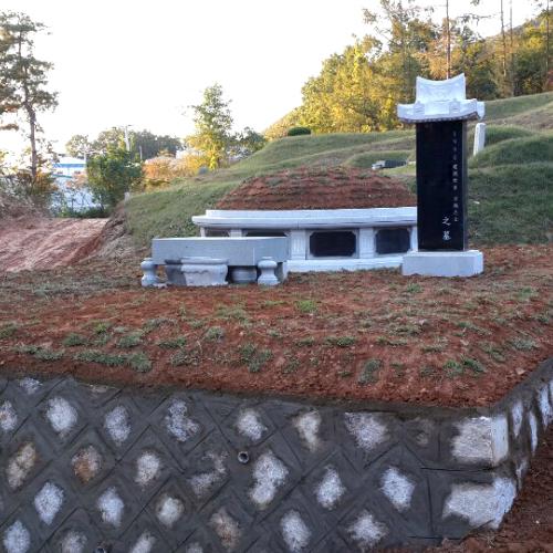 묘지조성 및 견치석쌓기